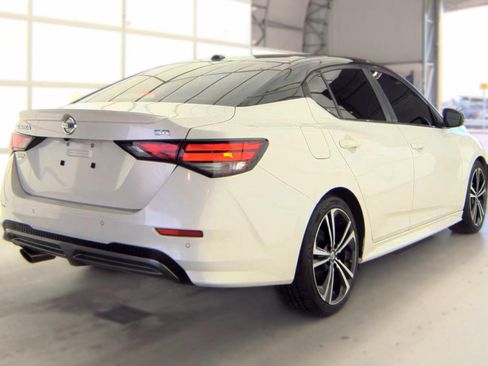 Used 2020 Nissan Sentra SR w/ Electronics Package FWD image 5