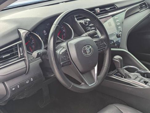 Used 2019 Toyota Camry XSE FWD image 10