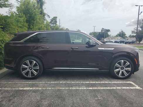 Used 2025 Cadillac Escalade IQ Luxury 2 AWD/4WD image 6
