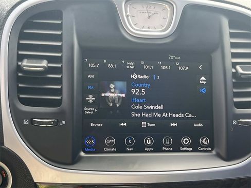 Used 2022 Chrysler 300 Touring L w/ Popular Equipment Group image 20