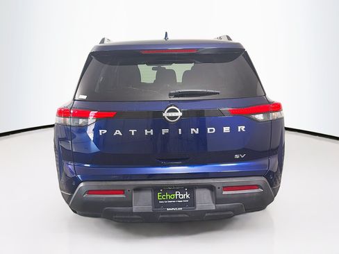 Used 2024 Nissan Pathfinder SV FWD image 7