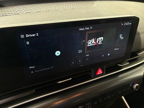 Used 2025 Kia Carnival image 24