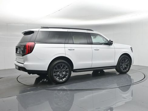 New 2026 Ford Expedition Platinum image 31