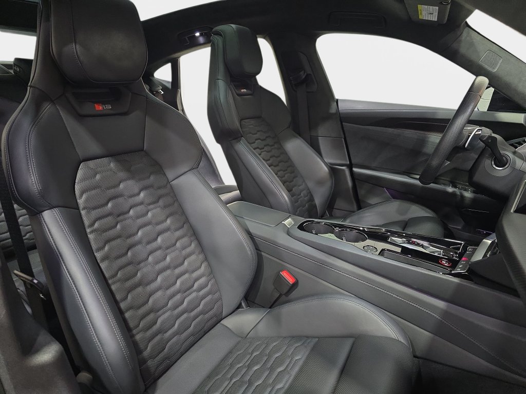 Used 2024 Audi RS e-tron GT w/ Carbon Performance Package AWD/4WD image 12