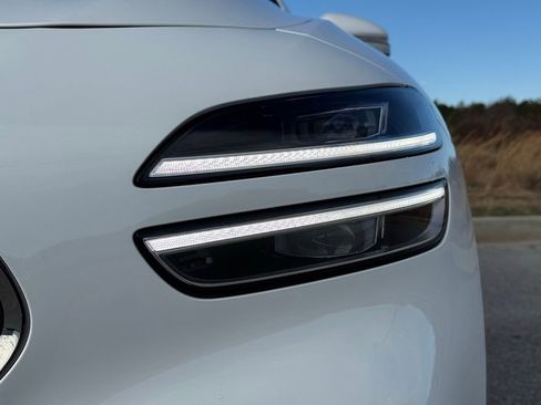 New 2026 Genesis G70 2.5T Prestige image 10