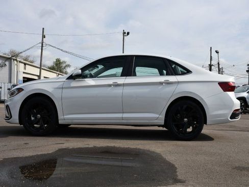 New 2026 Volkswagen Jetta SE FWD image 4