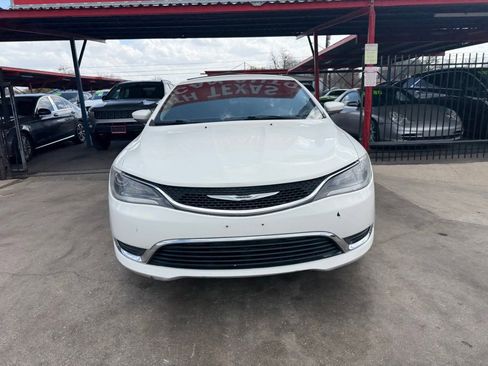 Used 2015 Chrysler 200 Limited w/ Convenience Group image 9