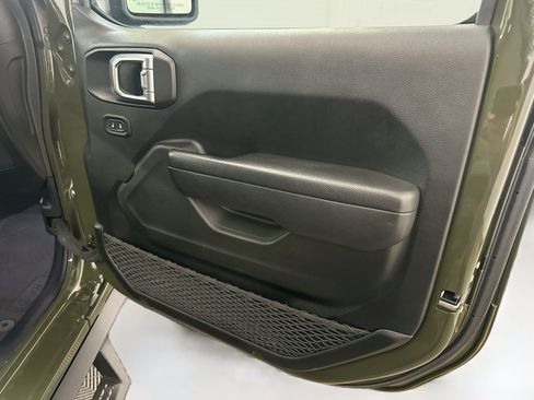 Used 2022 Jeep Wrangler Sport AWD/4WD image 31