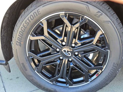 New 2026 INFINITI QX80 SPORT image 9