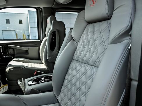 New 2025 GMC Savana 2500 w/ Driver Convenience Package image 10