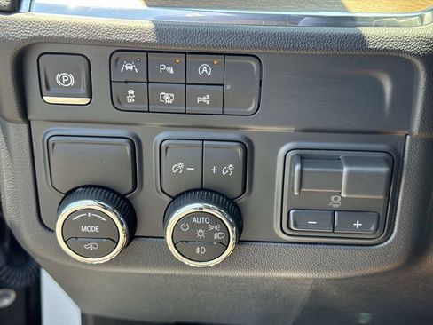 Used 2026 Chevrolet Tahoe High Country RWD image 19