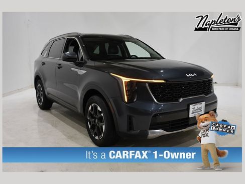 Used 2024 Kia Sorento S image 1