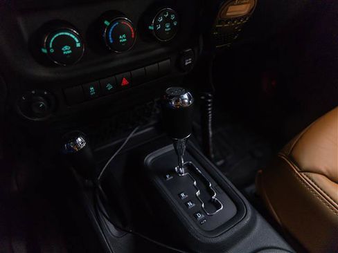 Used 2015 Jeep Wrangler Unlimited Sport w/ Quick Order Package 24S AWD/4WD image 25