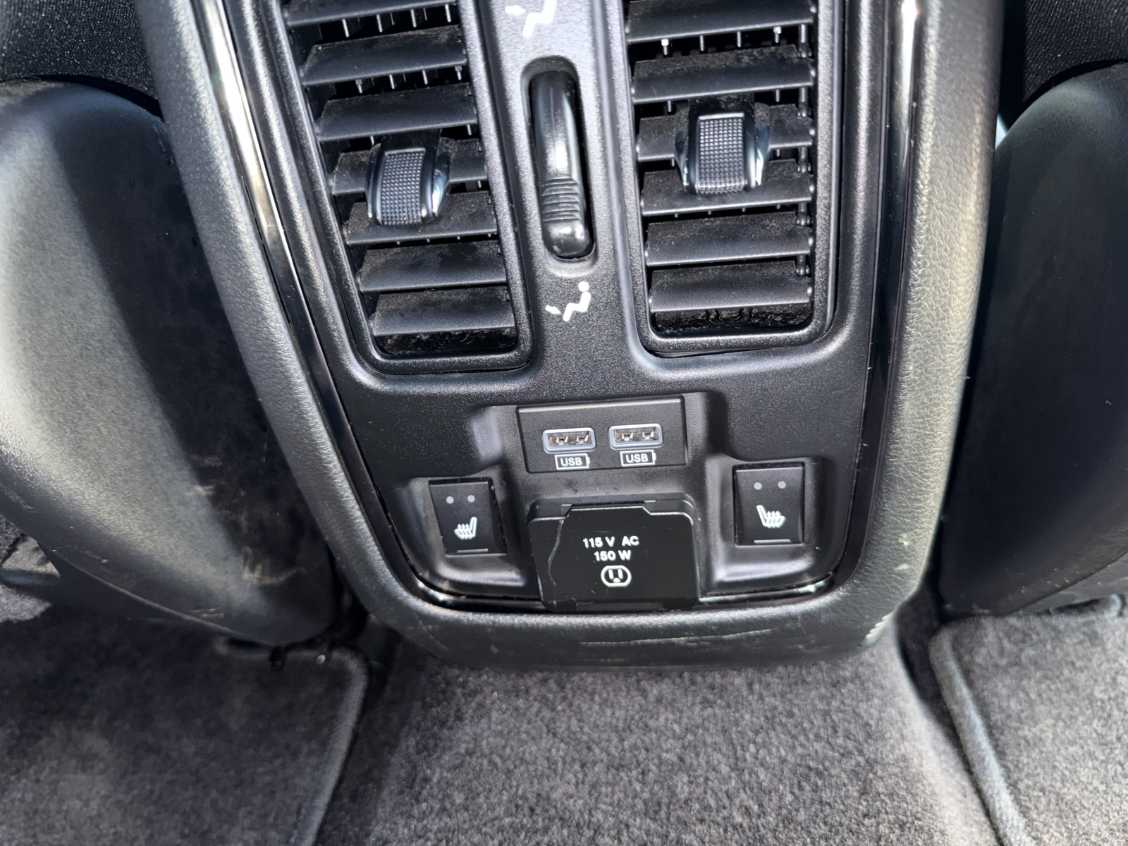 Used 2019 Dodge Durango R/T w/ Technology Group AWD/4WD image 18