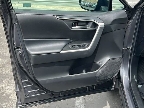 Used 2023 Toyota RAV4 XLE w/ Convenience Package FWD image 13
