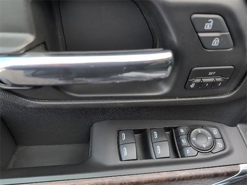 Used 2021 GMC Sierra 2500 Denali w/ Denali Ultimate Package image 10