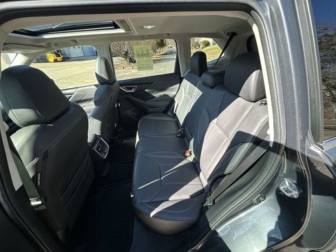 Used 2021 Subaru Forester Touring image 23