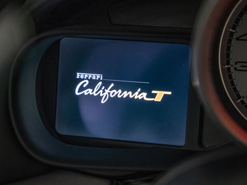 Used 2017 Ferrari California T image 55
