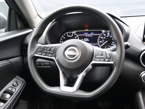 Used 2024 Nissan Sentra SV FWD image 14