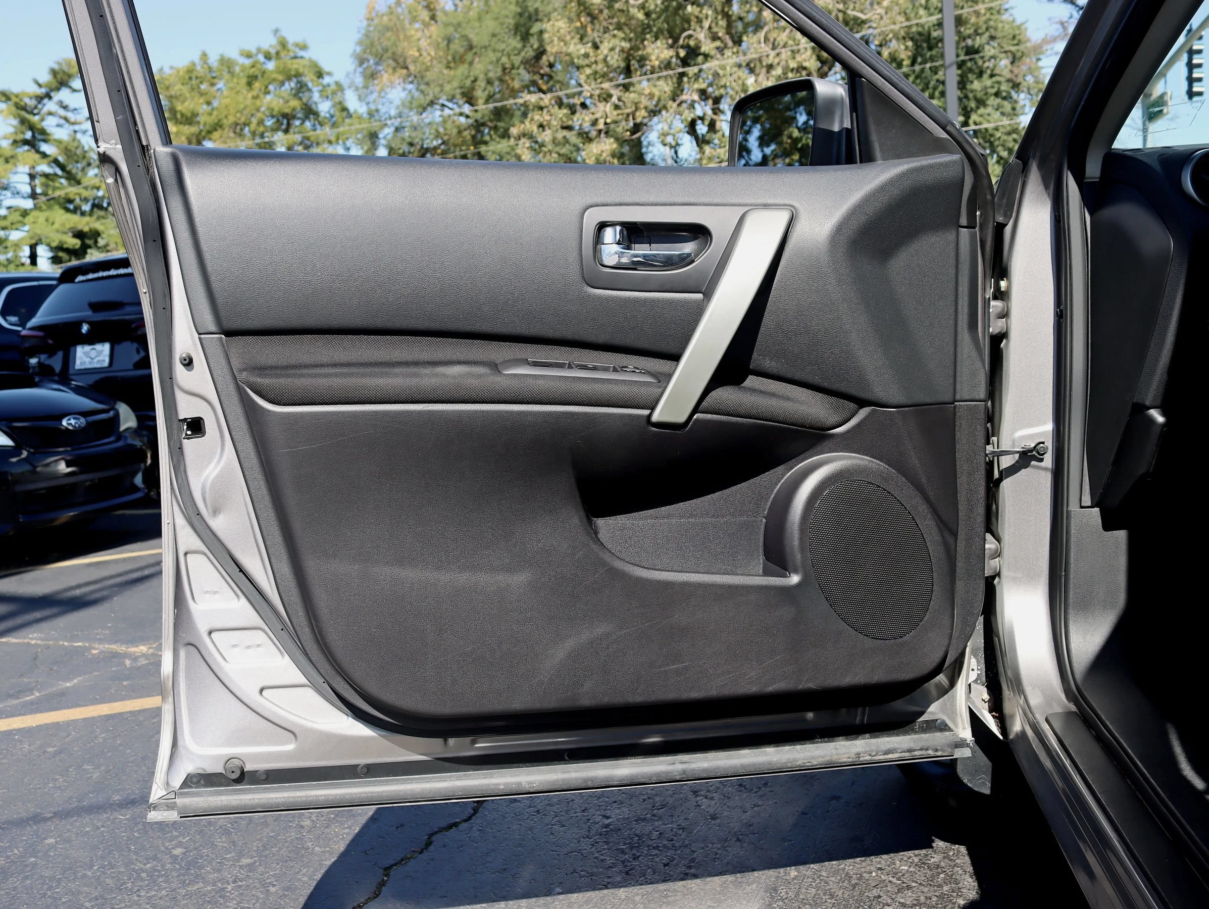 Used 2015 Nissan Rogue S w/ Convenience Package AWD/4WD image 28