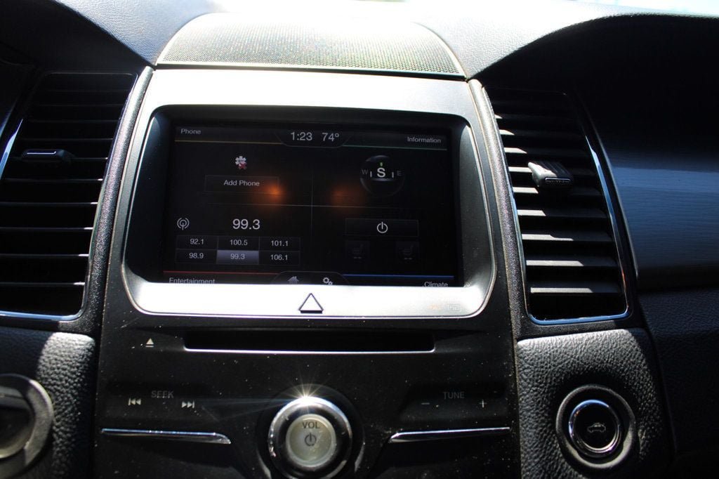 Used 2013 Ford Taurus SEL FWD image 19