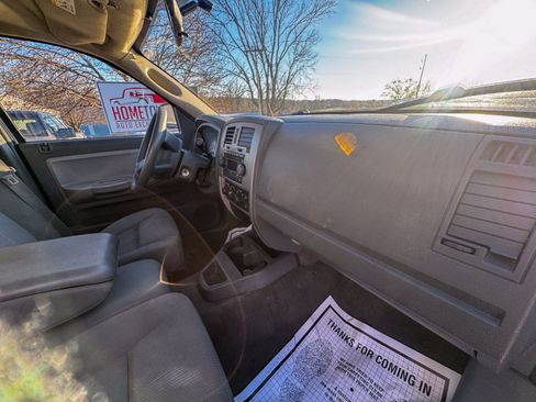 Used 2006 Dodge Dakota SLT image 18