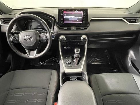Certified 2021 Toyota RAV4 SE image 11