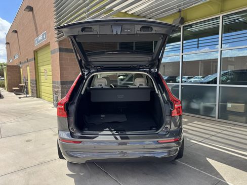 Used 2022 Volvo XC60 B5 Momentum FWD image 29
