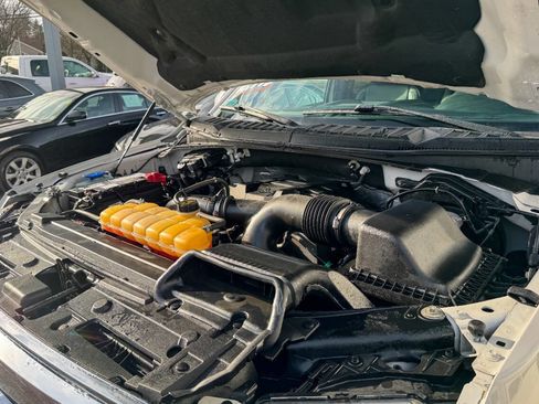 Used 2016 Ford F150 Lariat w/ Equipment Group 501A Mid image 32