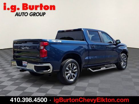 Used 2023 Chevrolet Silverado 1500 LT AWD/4WD image 6