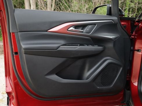 Used 2024 Chevrolet Equinox EV RS image 27