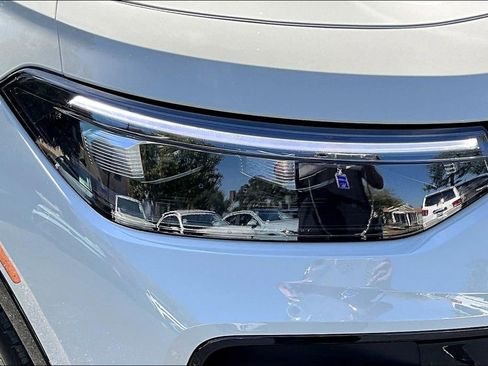 New 2026 Volkswagen Tiguan SE R-Line image 28