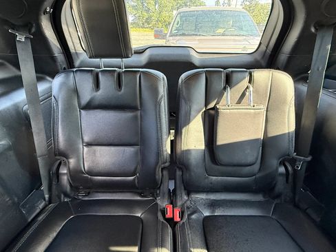 Used 2016 Ford Explorer Limited FWD image 23
