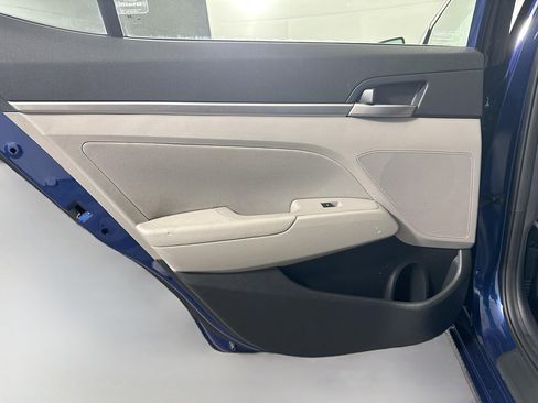 Used 2020 Hyundai Elantra SEL image 25