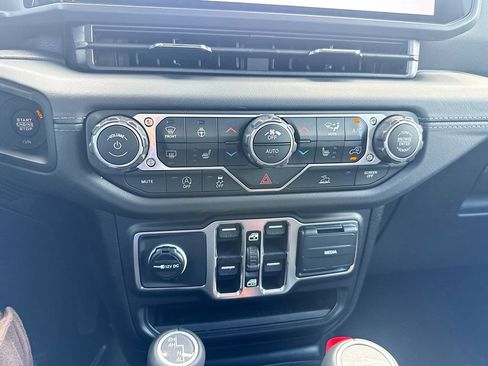 New 2026 Jeep Gladiator Mojave AWD/4WD image 16
