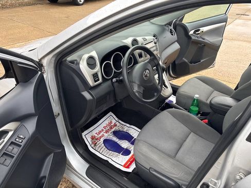 Used 2009 Toyota Matrix image 9