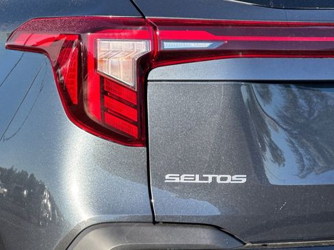 New 2026 Kia Seltos EX image 27