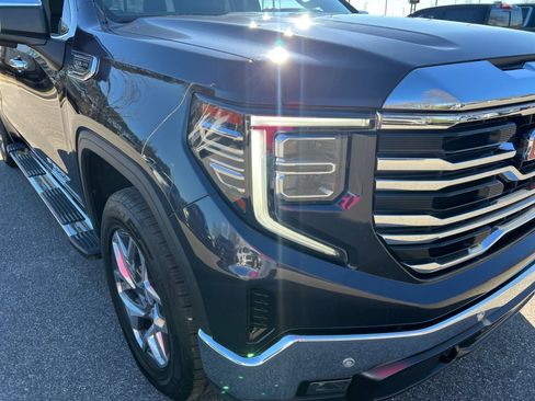 Used 2022 GMC Sierra 1500 SLT w/ SLT Premium Plus Package image 24