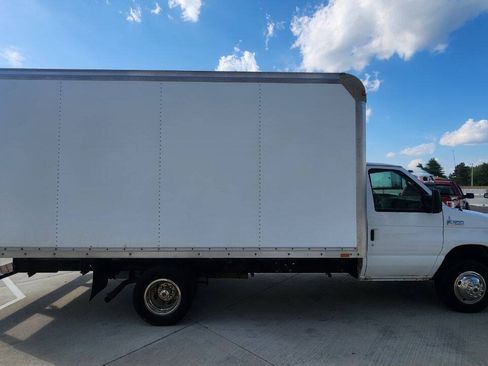 Used 2012 Ford E-450 and Econoline 450 Super Duty RWD image 7