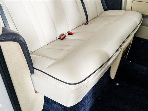 Used 2016 Rolls-Royce Phantom Sedan image 35
