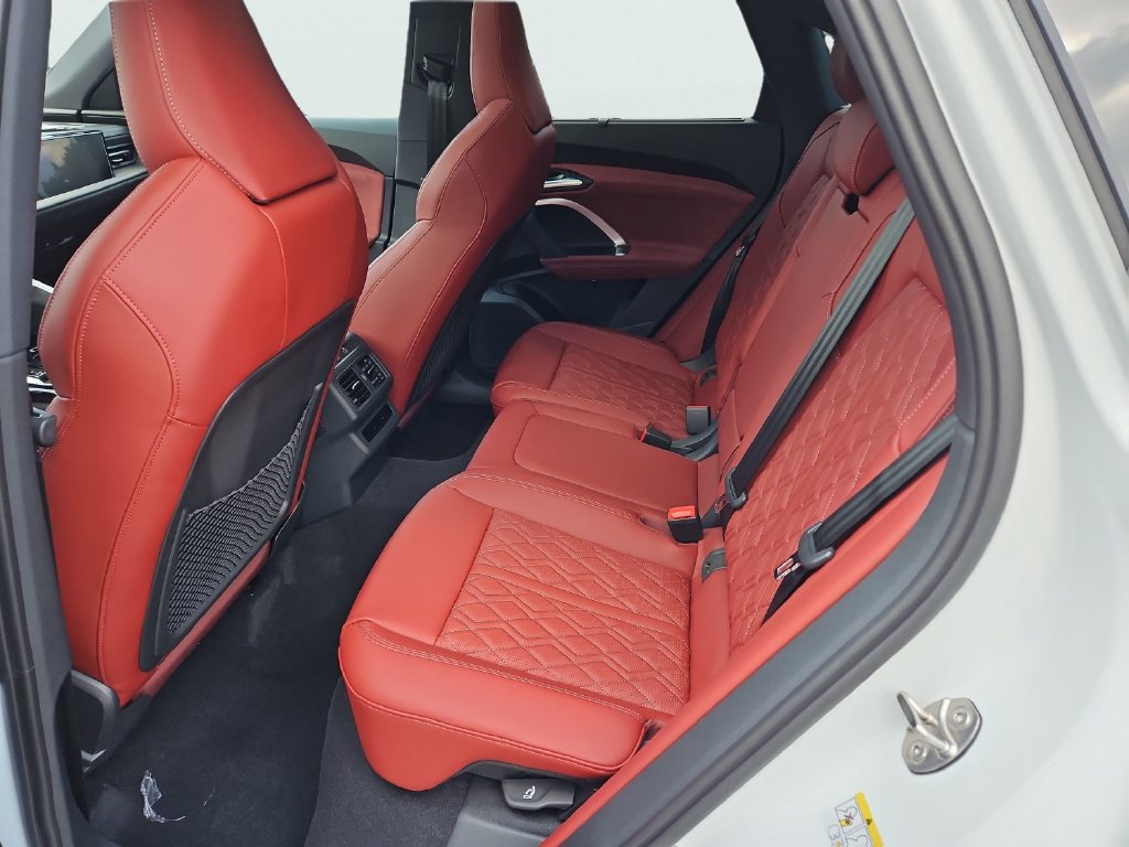 New 2026 Audi SQ5 Premium Plus AWD/4WD image 23