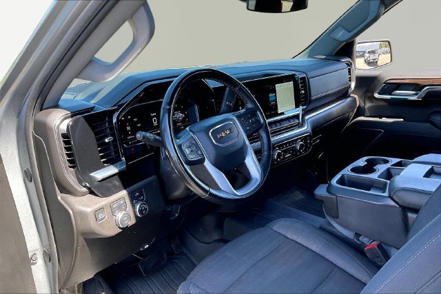 Used 2025 GMC Sierra 1500 Elevation AWD/4WD image 12