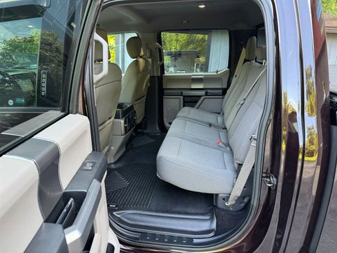 Used 2018 Ford F150 XLT w/ Equipment Group 302A Luxury AWD/4WD image 26