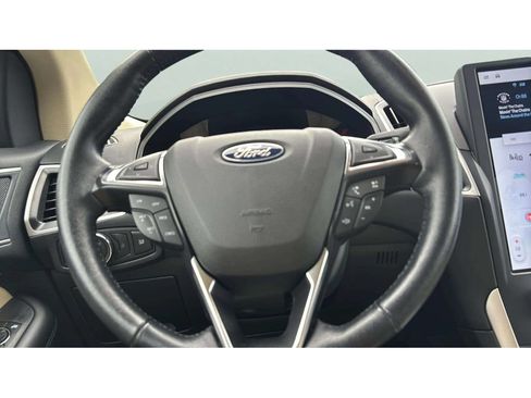 Used 2023 Ford Edge SEL AWD/4WD image 14