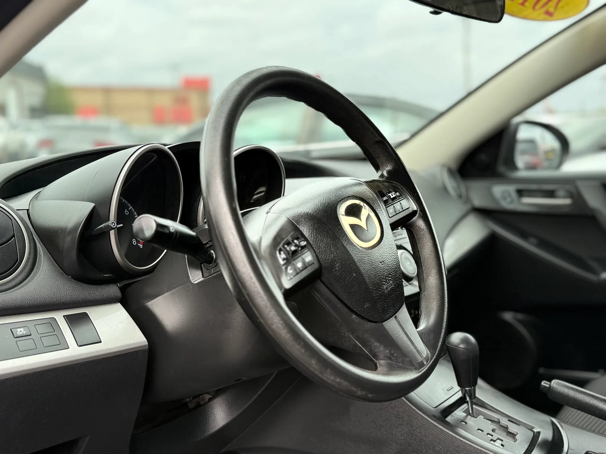 Used 2012 MAZDA MAZDA3 i Touring FWD image 14