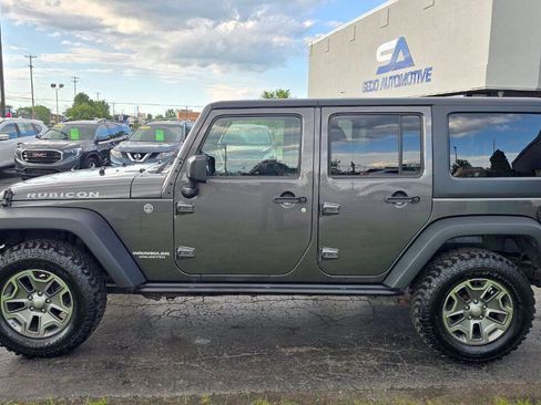 Used 2016 Jeep Wrangler Unlimited Rubicon w/ Dual Top Group AWD/4WD image 3