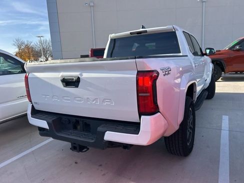 Used 2024 Toyota Tacoma TRD Sport image 5