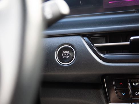 Used 2024 Kia Seltos SX image 13