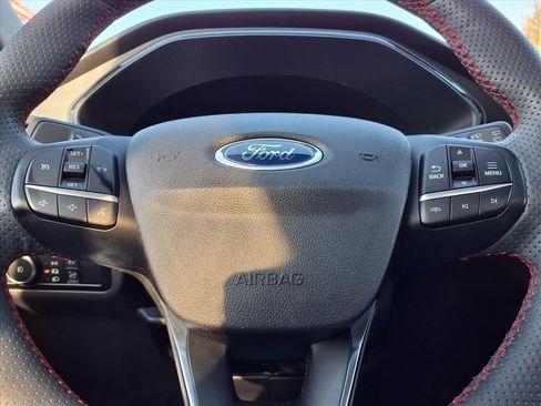 Used 2023 Ford Escape ST-Line Select image 16