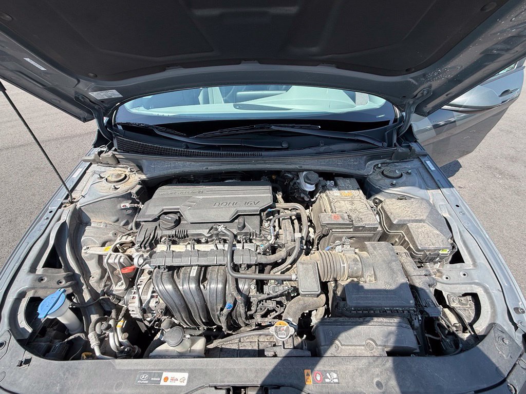 Used 2024 Hyundai Elantra SE FWD image 31